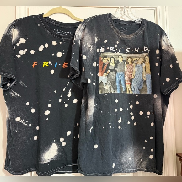 Bundle of 2 Friends Tee Shirts - Picture 1 of 9